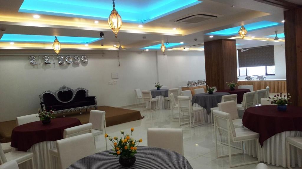 Alankrita Suites & Party Halls Meerut Exterior photo