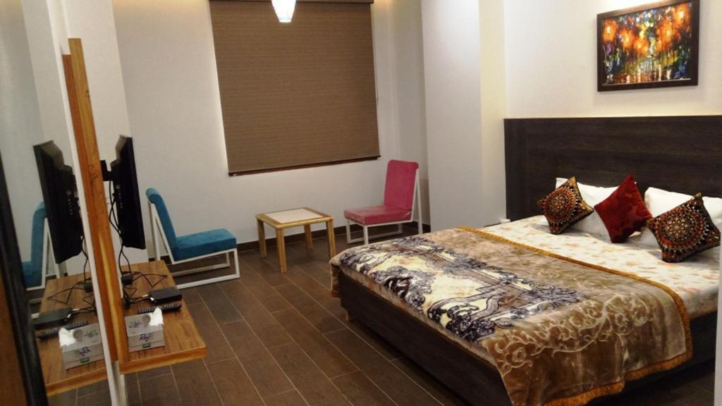 Alankrita Suites & Party Halls Meerut Exterior photo
